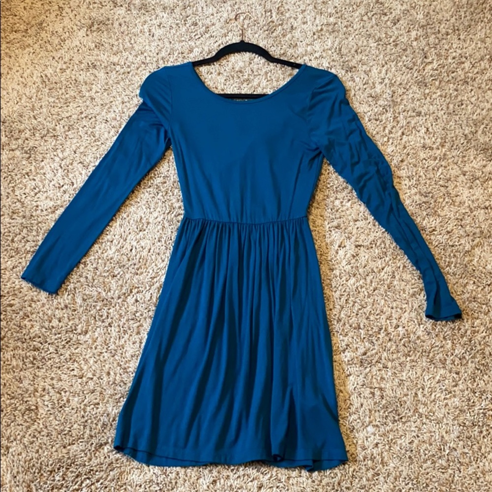 Keyhole back dress